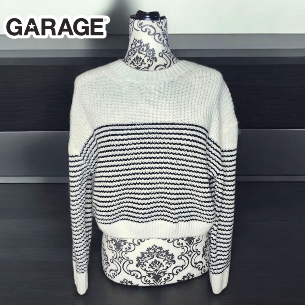 GARAGE White and Black Knit Sweater - Small